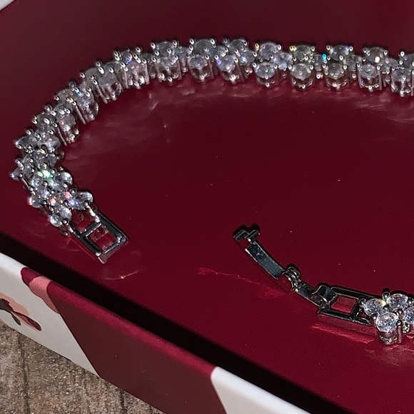 NEW White Gold CZ Tennis Bracelet NEW NWT - Picture 5 of 9